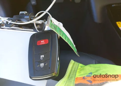 2022 Toyota Prius Xle z USA, uszkodzony, nr VIN JTDKAMFU2N3178974